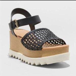 Universal thread alba sandals 🆕